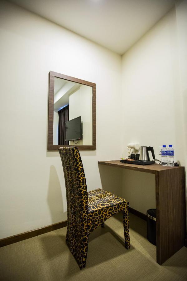 Rs Boutique Hotel Kluang Esterno foto