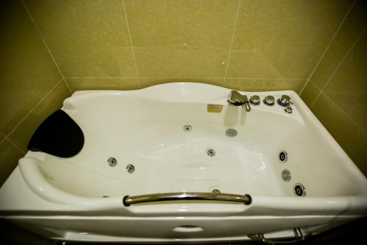 Rs Boutique Hotel Kluang Esterno foto