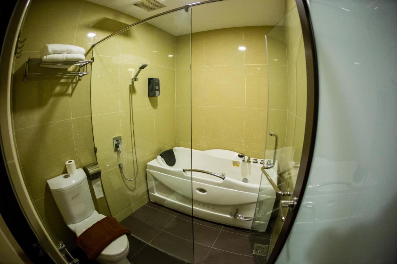 Rs Boutique Hotel Kluang Esterno foto