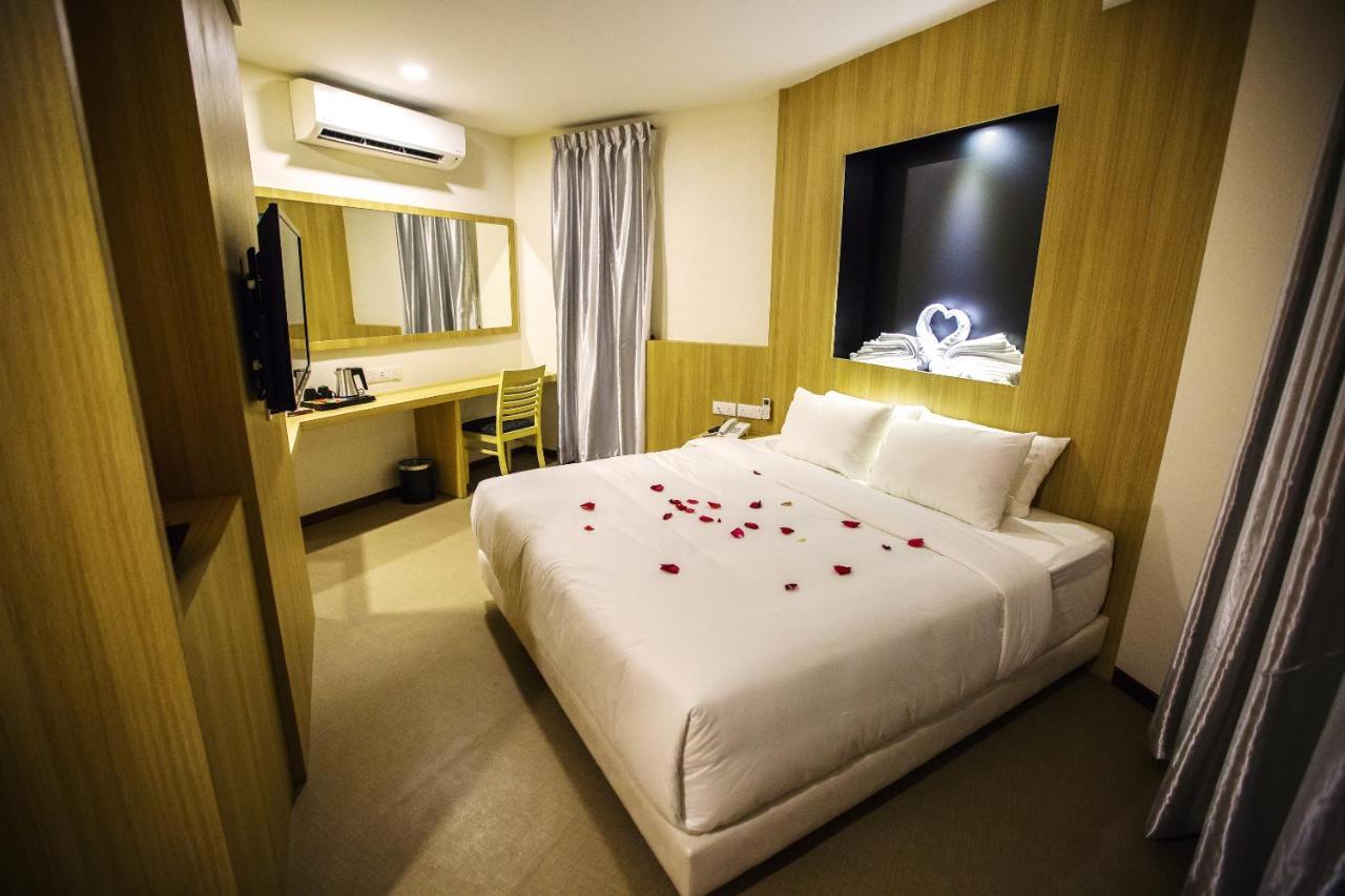 Rs Boutique Hotel Kluang Esterno foto