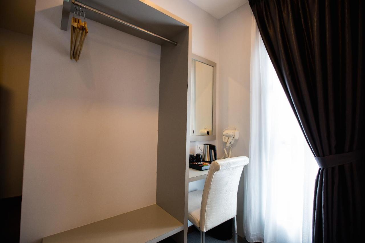Rs Boutique Hotel Kluang Esterno foto