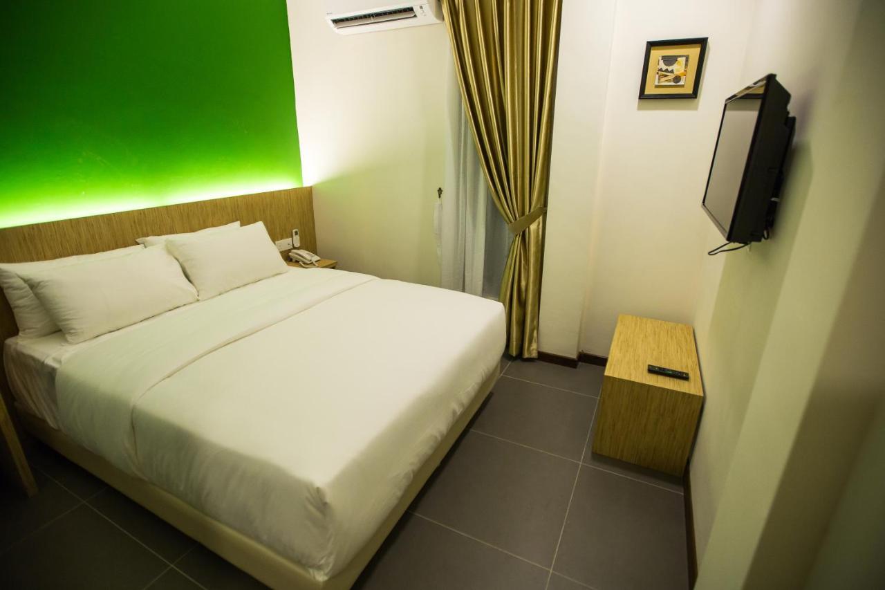 Rs Boutique Hotel Kluang Esterno foto