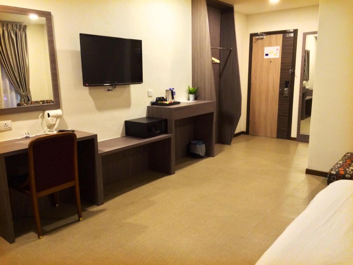 Rs Boutique Hotel Kluang Esterno foto